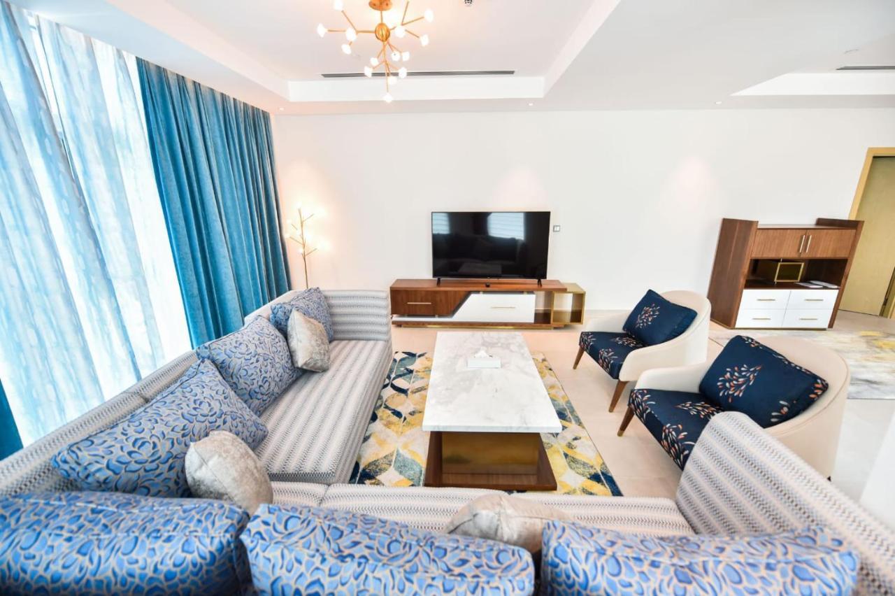 Waterfront Hotel Apartment Lusail Eksteriør billede A living room in a luxury apartment
